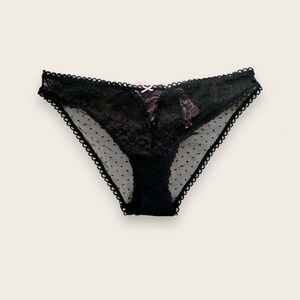 Victoria’s Secret Cheekini Panty Large New